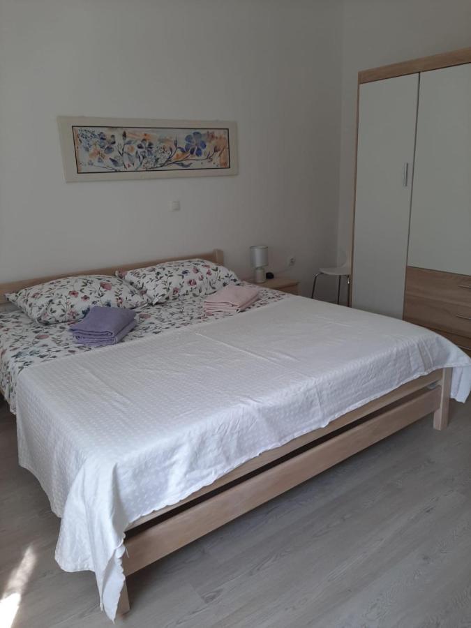 Apartment Maslina Biograd Na Moru Exterior photo
